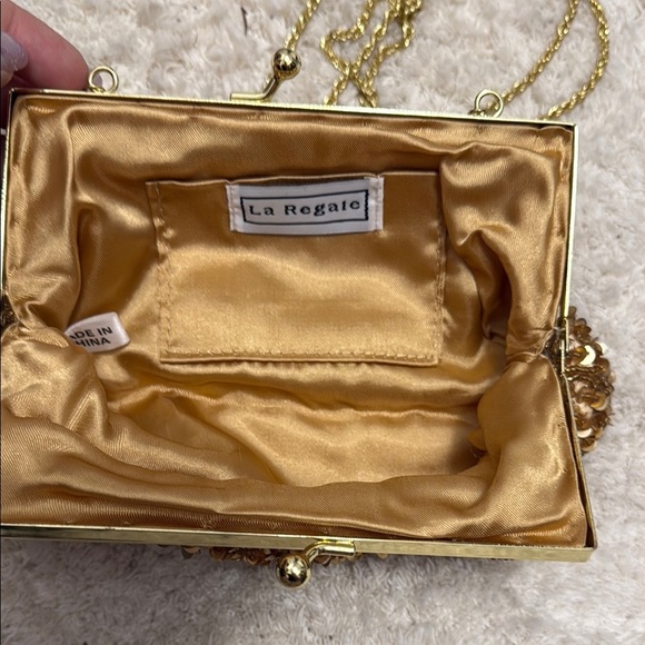 La Regale Gold Sequin Clutch with Chain - Picture 2 of 2